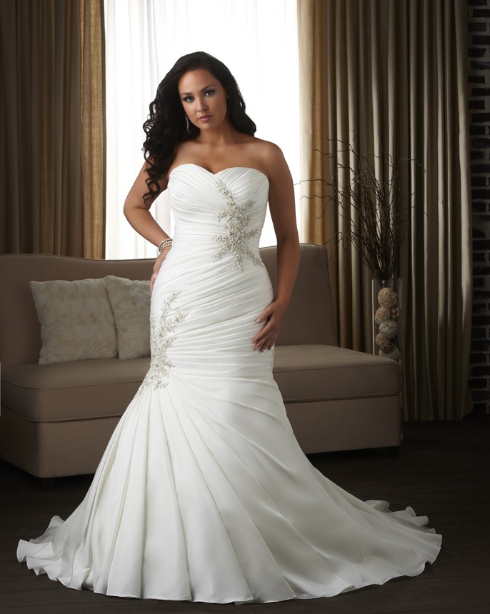 The Curvy Bride: Plus Size Gowns 101 - Black Bride The Curvy Bride: Plus Size Gowns 101 - Black Bride